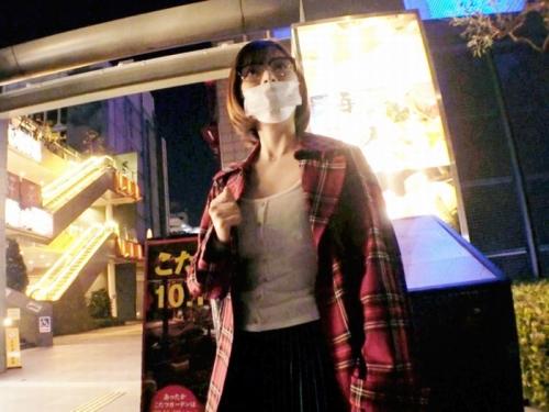 メガネとマスクで顔を隠してもバレちゃった「深田えいみ」素のSEXを見ちゃってｗ