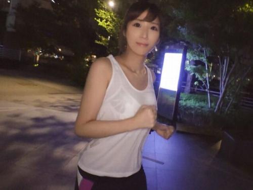 アスリートBODYお姉さんのスポーツウェアのアソコの部分をハサミで切り抜きペロペロ舐めヌルッと挿入ｗ