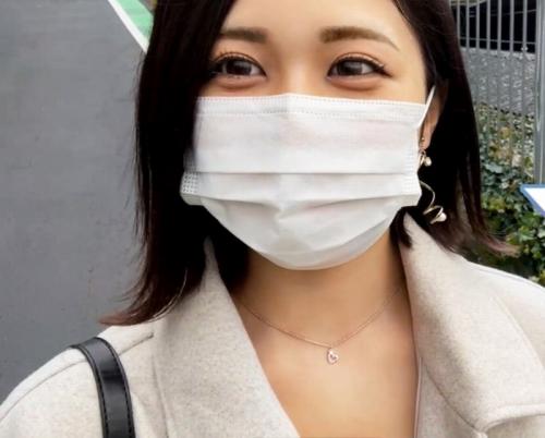 エステティシャンのアルバイトをしてる爆乳ヤリマン女子大生をガツハメ堪能しちゃうよｗ