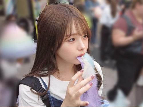 【失禁】スレンダー美少女の無毛マ〇コを指で搔き回せば潮を撒き散らし、後はガツハメしちゃうよｗ
