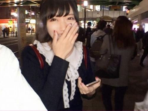 【素人軟派】ナンパした女の子のおま〇こ弄ってたら、もう止めてオシマイ⇒潮がドビュドビューと噴き出すｗ