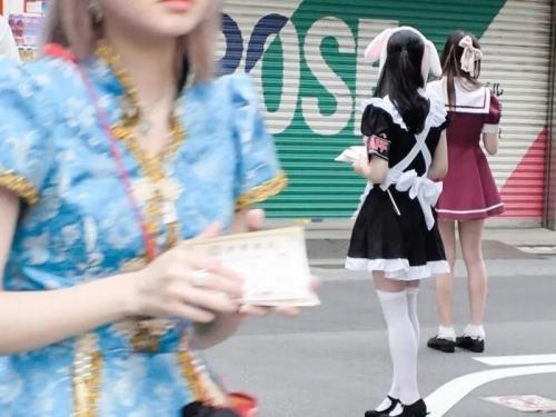 ぷにゅぷにゅしてそうなもち肌美巨乳のメイドカフェでバイトしてる20才の美少女とエッチを楽しんじゃうよｗ