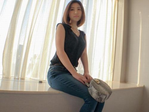【エロ動画】細身なBODYをした現役看護師をバックから突きまくってヤッたｗ