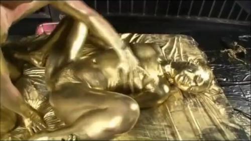 松本まりなのＳＭ！全身金粉まみれの性奴隷となってアナルを犯される！