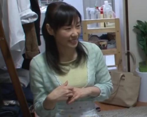 【家事代行のおばさんに下のお世話を頼んでみた】まさかの生ハメSEXで美熟女にタネ付けッ♡♡♡