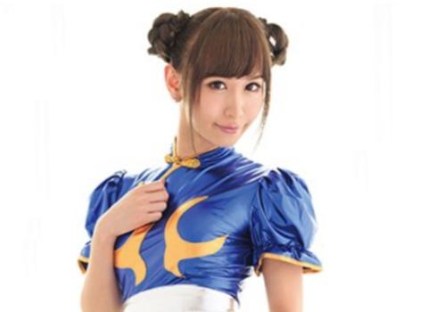 （橘芹那）可愛すぎるNHがエロ過ぎるコスプレでケツの穴に肉棒ぶち込まれアヘアへしまくるw