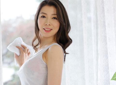≪ 黒崎真純≫四十路の美熟女とは思えない驚きのスーパーボディ！他人の肉棒でイキまくるおばさんはエロいwww