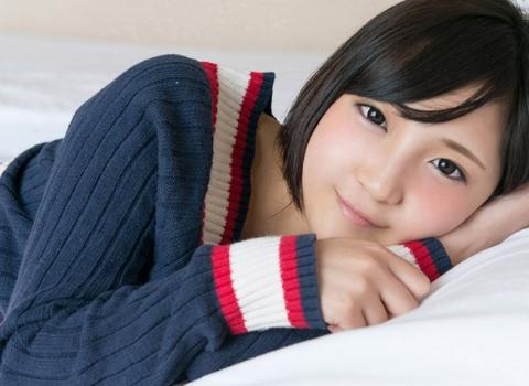 （美少女）純情であどけない表情が徐々にエッチな顔して喘ぐ姿は堪らない…。