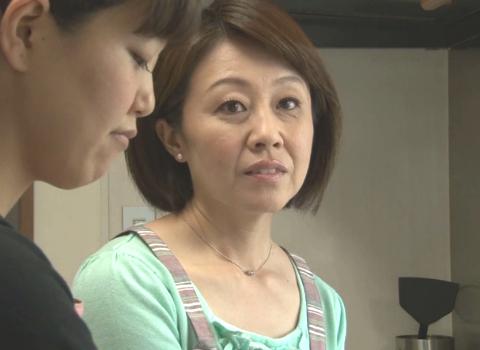 ≪柳田和美 嫁の母≫義母の熟女の身体に娘婿の目のやり場は困り欲情を我慢出来ず快楽に走り出す…。
