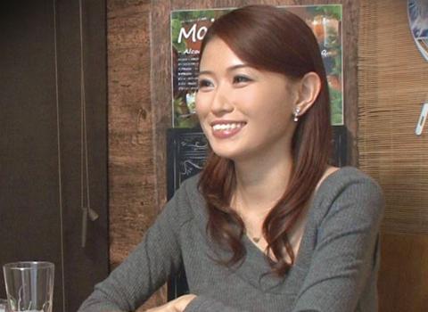 《熟女ナンパ》居酒屋で一人で飲んでる巨乳の人妻をナンパ！SEX部屋に連れ込んで三十路の女体が狂いまくるwww