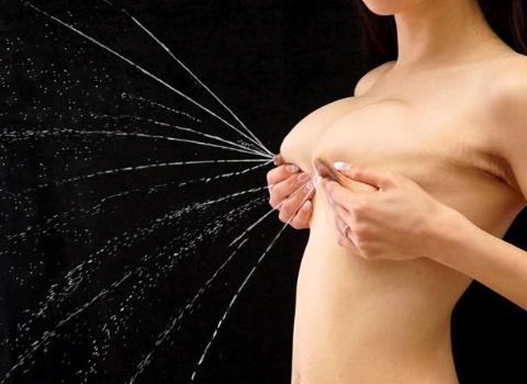 （若妻）幼すぎる若妻が出産後に登場！母乳を勢いよく放出しながら快楽堕ちしてしまう…。