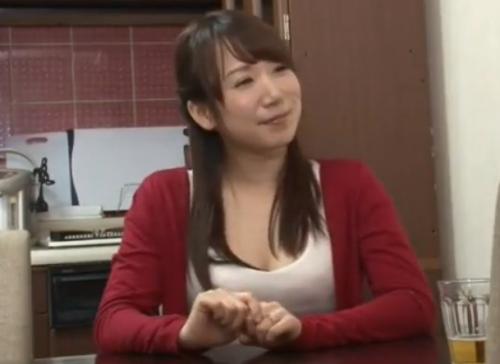 【近親相姦】姉に恋していた弟はお姉ちゃんの結婚前夜に人の物になる前に夜這いを掛ける…。