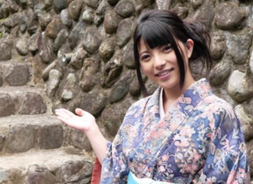 <上原亜衣>スケベな宿の女将が溜まりまくった男のチンポを癒してくれる！
