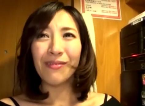 ≪谷原希美≫四十路の美熟女が接吻テストと称して舌を絡め熟女の魅力でベロベロwww