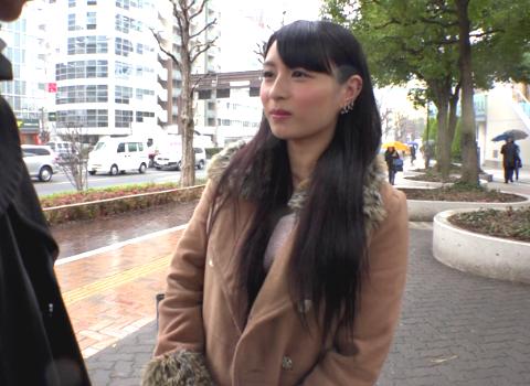（若妻ナンパ）エステのテクニックで尻肉ヒクヒクさせながら気持ち良すぎて肉棒求めハメまくるw