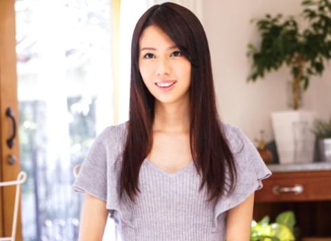 （紗凪美羽）タレント仕込みのカラダは堪らない！スレンダーなカラダをクネらせながら喘ぎまくるw