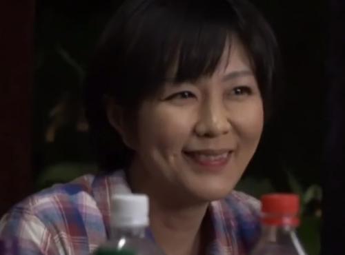 <円城ひとみ>ハメを外しまくる美熟女はトイレに行くついでにチンポ挿入！青姦セックスしちゃうw
