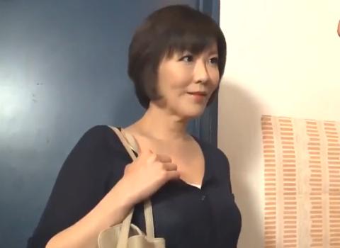 ≪円城ひとみ≫エリート商社の美熟女は成績優秀な裏でデリヘル嬢として男を嫐る日々を過ごしている…。