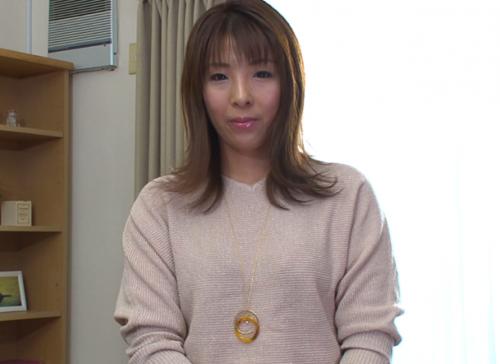 ［桐谷椎菜］家庭を壊したくない人妻は割り切の関係じゃないと…オナニーでは補えない快楽を官能…。