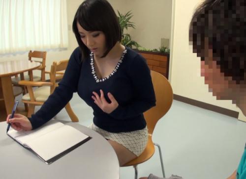 <澁谷果歩>超能力少年を追いかける新聞社のお姉さん！しかし少年の力はエッチな興奮で発揮する力だった…