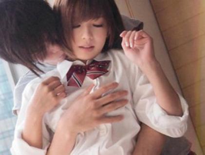 <美少女>SEXの気持ち良さをまだ知らなそうなロリ娘が快楽に悶えながら少女から女に変わる姿がたまらない…