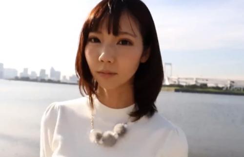 （美少女）いかにも清楚でお嬢様の女の子が実は漫画ヲタクでAVヲタク ！真正中出し調教済みの淫乱娘…。