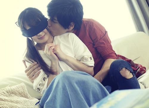 <星空もあ>官能小説は書けても本当のセックスは処女…それを知った男は垣根を越えてセックス！