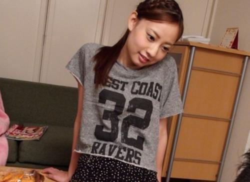 <真野ゆりあ>卒業まで一緒に暮らすことになった従妹が激カワ！しかもパンツ見せまくりそのままSEX！