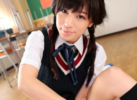 転校生はグラドルで有名なたかしょー！抜群のスタイルで男子生徒の肉棒を喰い尽くすw