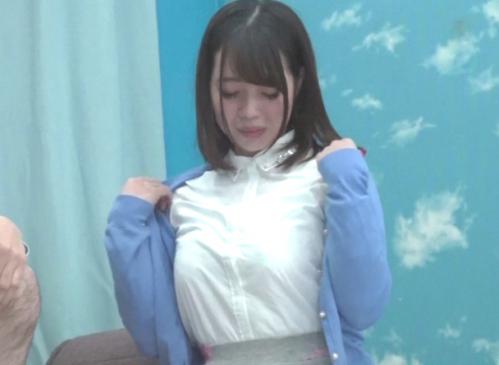 ［マジックミラー号］熱い思いの早漏男子を新卒社会人の美女に協力してもらってSEXする…。