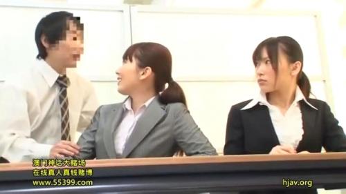 【 職業色々】 ターゲットにした生保レディを脱がせるために仕掛けた罠。それは別の生保・・・