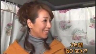 【 素人ナンパ】 お金も地位も名誉も手に入れたセレブ妻が欲しかったのは、見知ら・・・