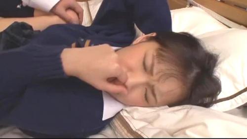 【 女子校生】 股してたらヌルんっと「あっ！入っちゃった！」一度振り始めた腰はもう止められず、マ○コがあまりにも気持・・・