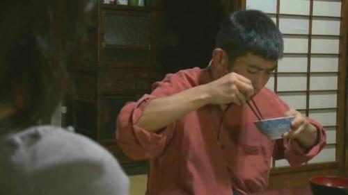 【 ヘンリー塚本】 満たされぬ熟れた女は、夜の営みの少ない夫に見切りをつ・・・