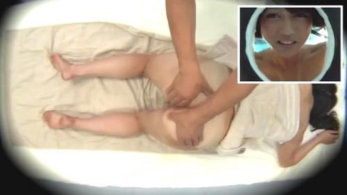 【 素人】 イッて大失禁！更には生チ○ポを受け入れ、膣内にザーメンが溢れる受精SEXへ…・・・