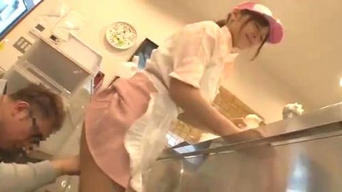 【 中出し】 「アイスクリーム屋の美尻娘」「靴屋の小柄娘」「鍋料理屋の巨乳娘」「パン屋の元・・・