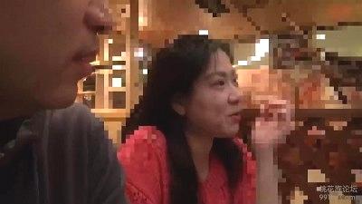 【 マッサージ】 疲れが溜まっている3人の主婦たちは、固くなったカラダをほぐす・・・
