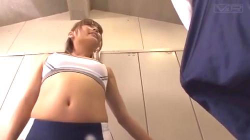 【 野外・露出】 合宿にやってきた4名の陸上女子部員たち！レーシングブルマからハミ出る若い張りのあるデカ尻が揺れる！部・・・