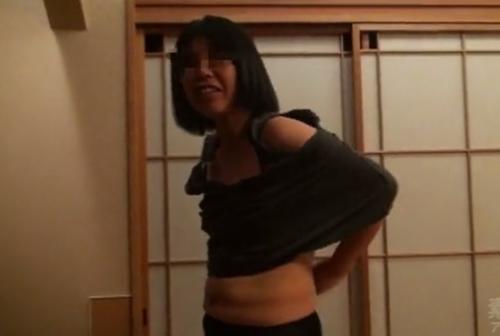 【素人投稿動画】性欲に飢えた普通のおばさんのセックス