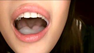 美少女JKがフェラしてお口でザーメンを受け止めゴックン！その後のお掃除フェラが丁寧すぎる