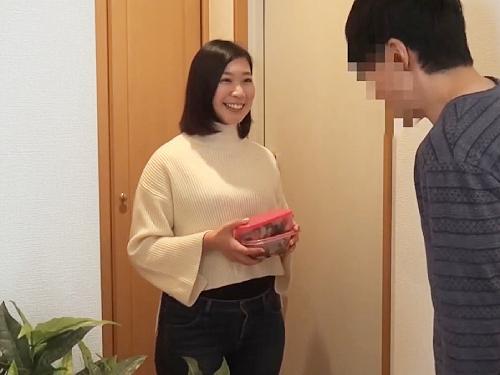 【隠し撮り】「え？中に出したんですか？」近所の巨乳ママ友を口説いて勝手に中出しするシングルファザー