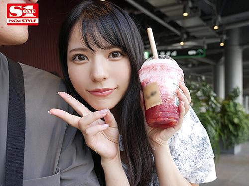 「ホテル行こ？」所構わずSEXを要求してくるヤリたがる彼女！発情したら公衆トイレや野外でもヤル女