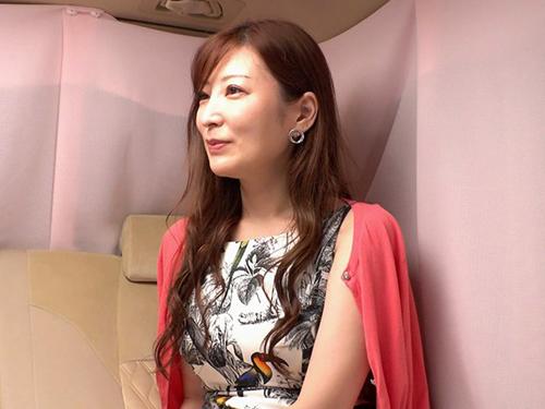 【人妻ナンパ】久しぶり～♡四十路のセレブ妻なのにドスケべフェラ！ダラしない顔で喘ぐ