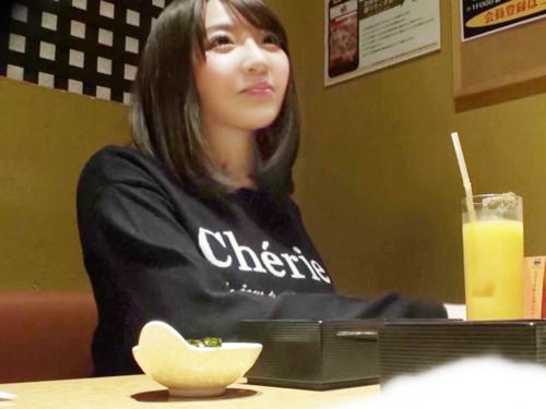 パパ活斡旋所から来た子が巨乳ちゃん！ハメ撮りでパイズリ＆口内射精の記録映像
