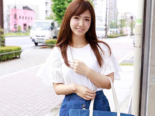 【マジックミラー号】え？え？挿ってるっ！27歳専業主婦に即ハメしたらパニックwww