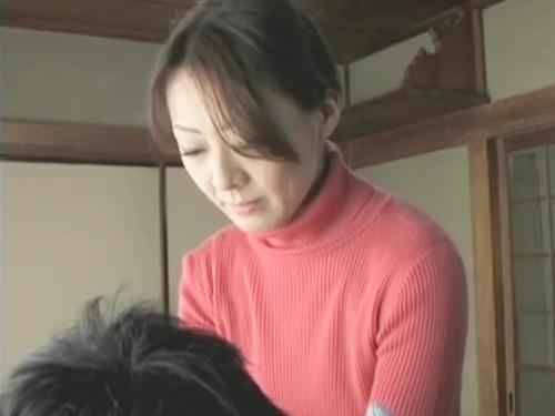 介護要の夫が隣の部屋にいるのに保険屋のジジィと中出しSEXするババァ…気づいても我慢する夫