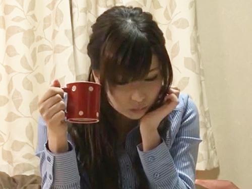 「自分で調べて」教える気のない美人家庭教師を拘束し電マ装着し放置でお仕置き！