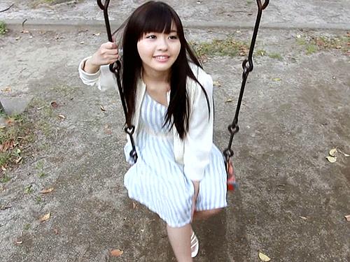 ニヤけてしまうキュート娘とローションまみれの3P！剛毛すぎるギャップマンコ！