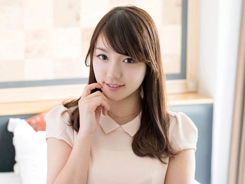 色白アイドル級美少女のイチャイチャSEX♡恥ずかしがりながらも腰を振る♡