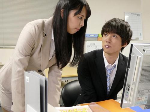 オフィスラブ！先輩とラブラブSEX会社をラブホ扱いするとんでもないOLとサラリーマン